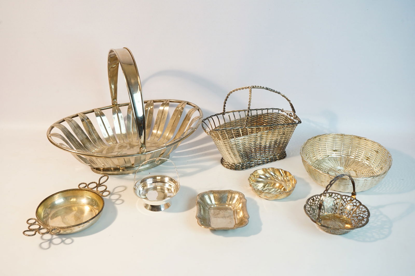 Lot of  8 Vintage    Silver-Plated Baskets and Dishes (1 of 10)