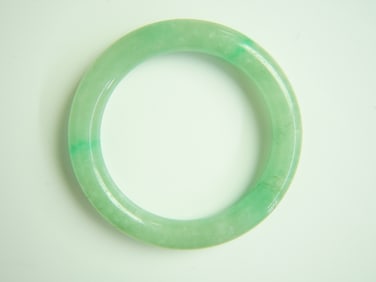 Chinese Jadeite Bangle