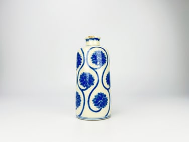 Chinese Blue and White 'Lotus' Snuff Bottle,Kangxi Period