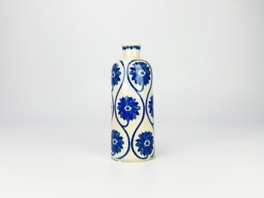 Chinese Blue and White 'Lotus' Snuff Bottle,Kangxi Period