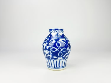 Small Chinese Blue and White  Porcelain Vase, Qing Dynasty