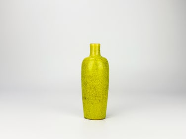 Chinese Yellow Crackle-Glazed Porcelain Snuff Bottle