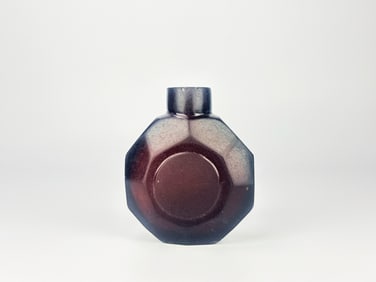 Chinese Carved Brown Agate  Snuff Bottle, Qing Dynasty