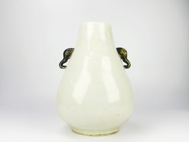 Chinese White Glazed Elephant Ear Vase, Qing Dynasty