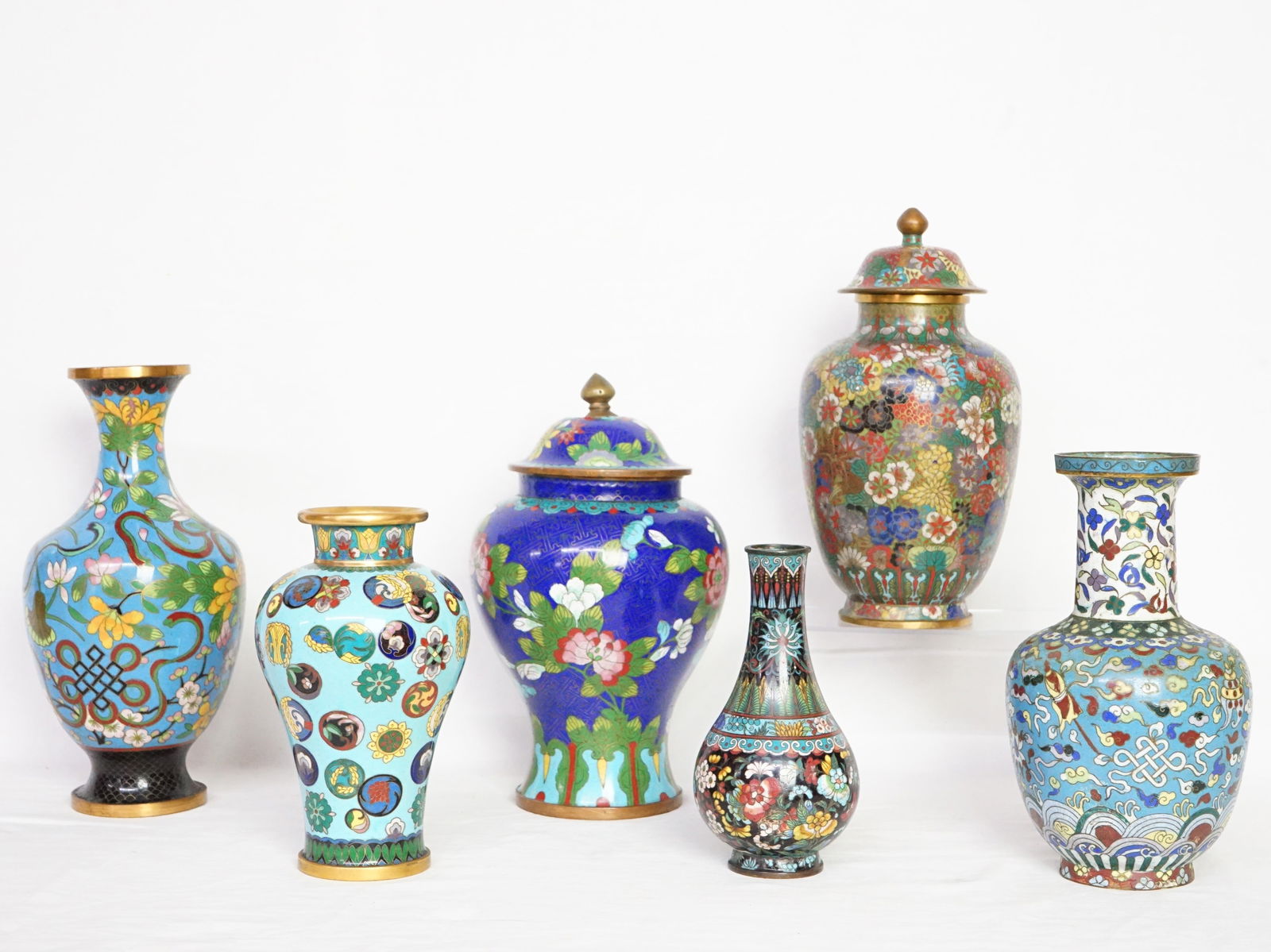 Lot of Six Chinese Cloisonne Vases,  19th-20th Century (1 of 20)