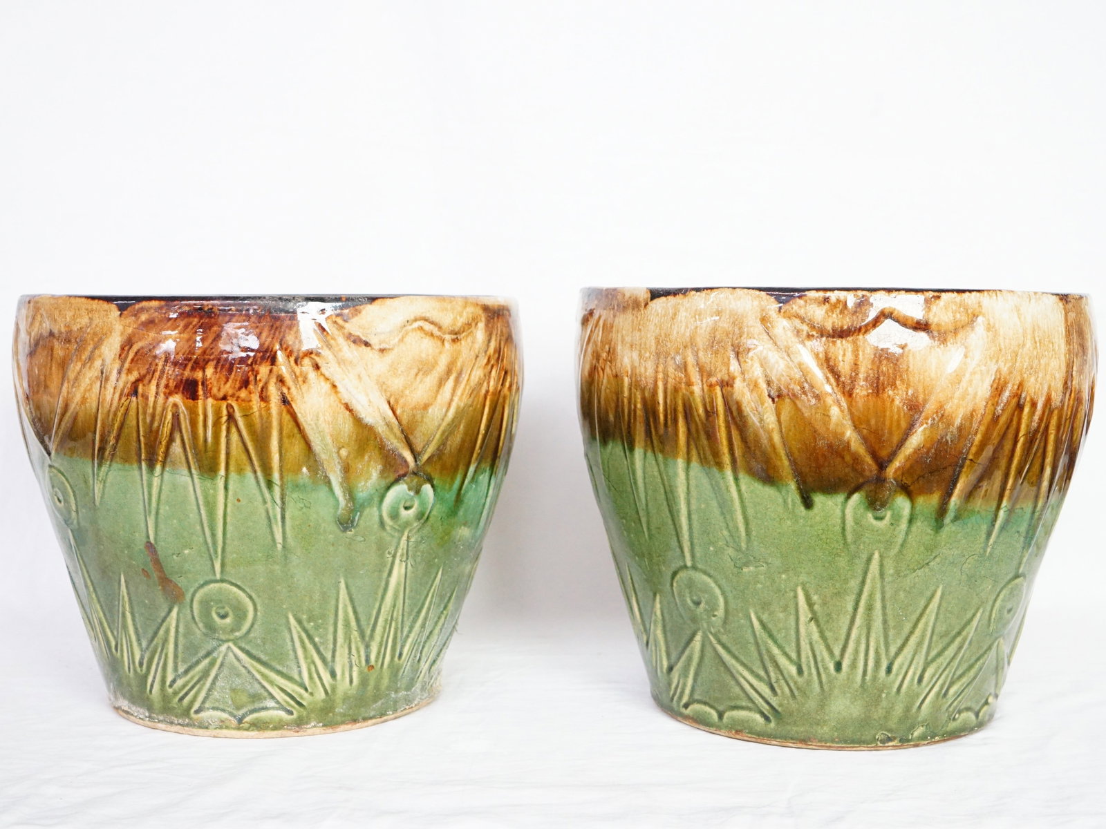 Pair of Robinson Ransbottom Pottery Rrp Sun and Moon Planters (1 of 6)