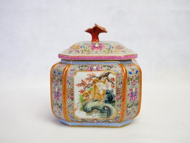 Chinese Modern Enameled Porcelain Caddy