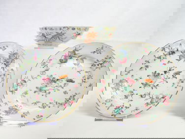 Lot of Three Chinese Famille Rose Plates and Bowl, Qing Dynasty