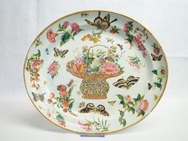 Fine Chinese Export Rose Medallion Platter With Butterfly , Qing Dynasty