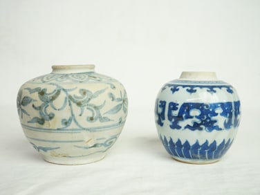 Lot of 2 Chinese Blue and White Jars, 17th-18th Century