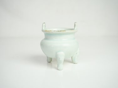 Chinese Qingbai Glazed Tripod Censer