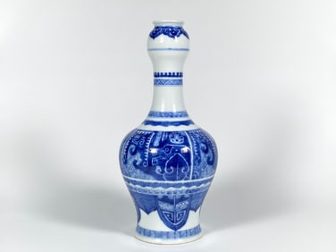 Chinese Blue and White Garlic Head Vase