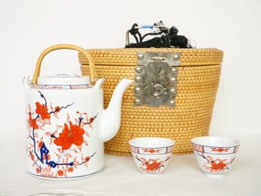 Chinese Imari Style Teapot and Cups With Woven Basket