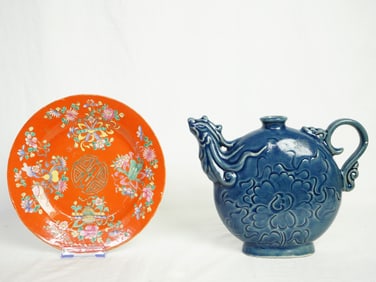 Chinese Coral Red Glazed Plate and Blue Glazed Tea Pot,Qing Dynasty