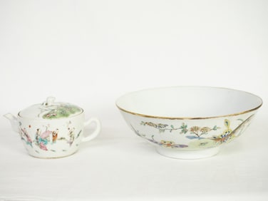 Chinese Famille Rose Teapot and Bowl,19th Century