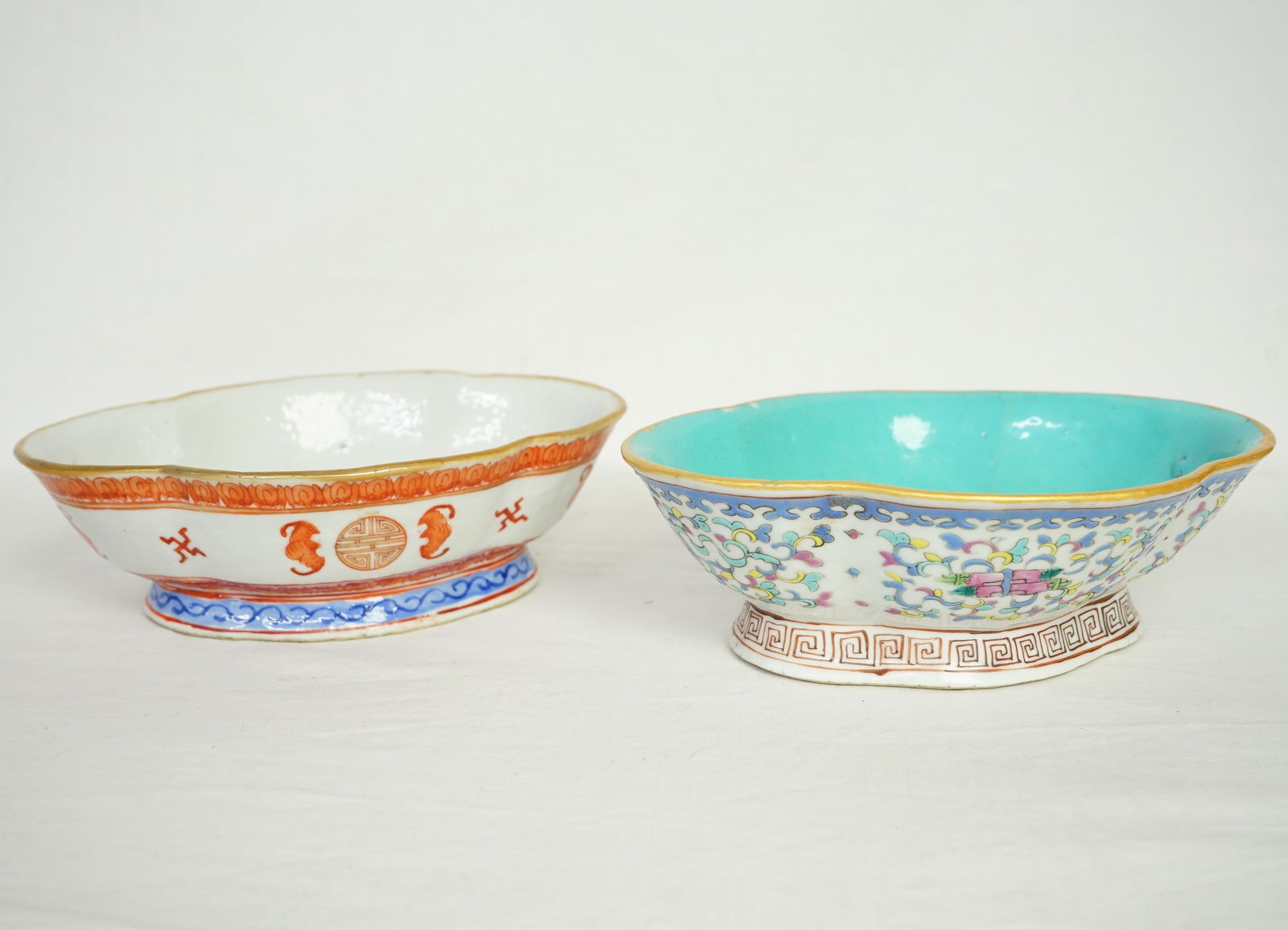 Lot of 2 Chinese Famille Rose Lobed Bowls,19th Century (1 of 12)