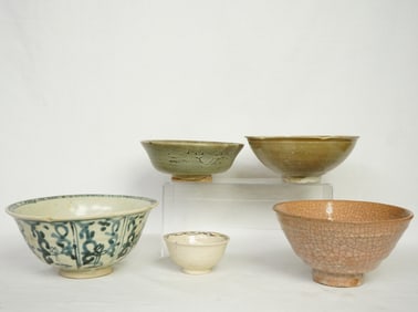 Group of 5 Chinese Porcelain Bowls,Ming Dynasty or Earlier