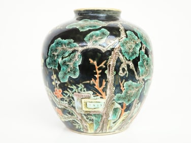 Chinese Famille-Noire 'Floral' Jar, 19th Century