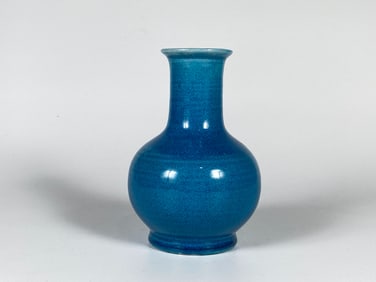 A Turquoise-Glazed Bottle Vase, Qing Dynasty