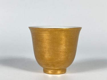 A Rare Gold-Enamelled Porcelain Cup,Guanxu Marks