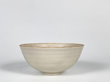 An Ivory-Glazed 'Ding' Deep Bowl