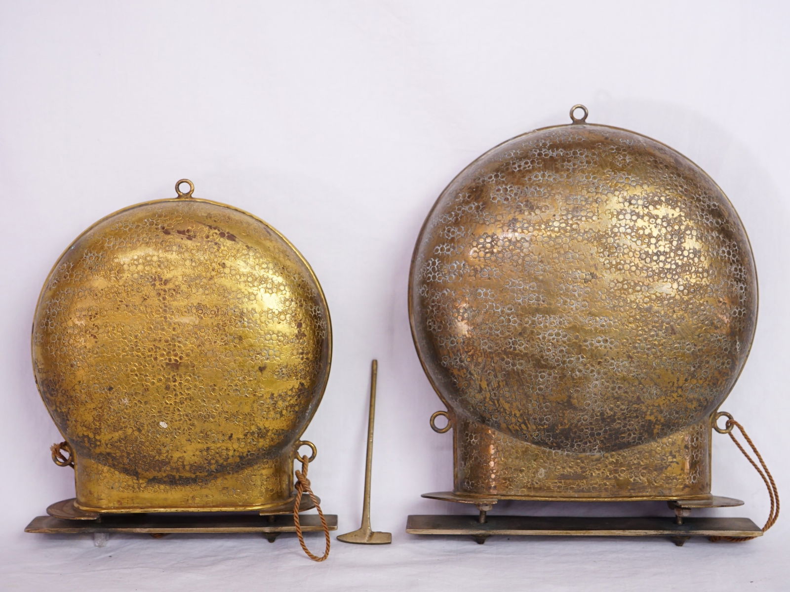 lot of 2 Antiqeu Victorian Brass Gongs (1 of 4)
