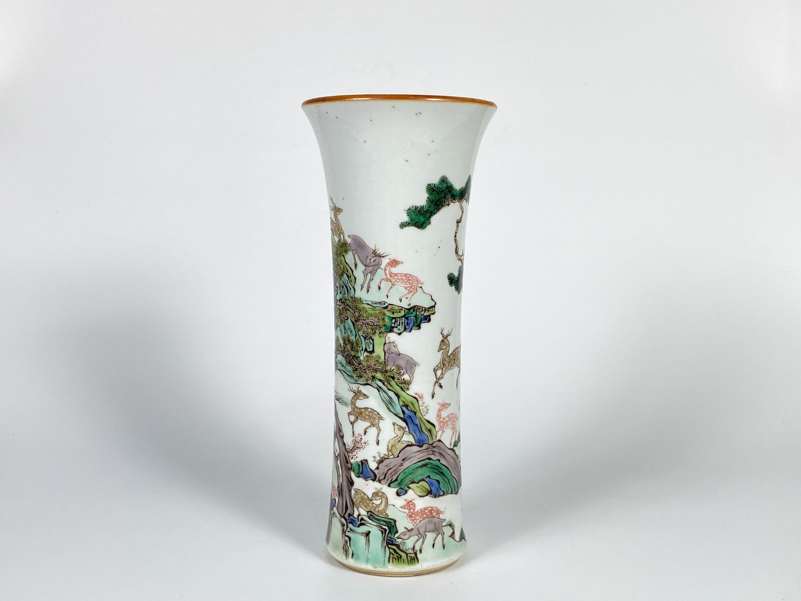 Chinese Famille-Verte 'Deer' Beaker Vase (1 of 8)