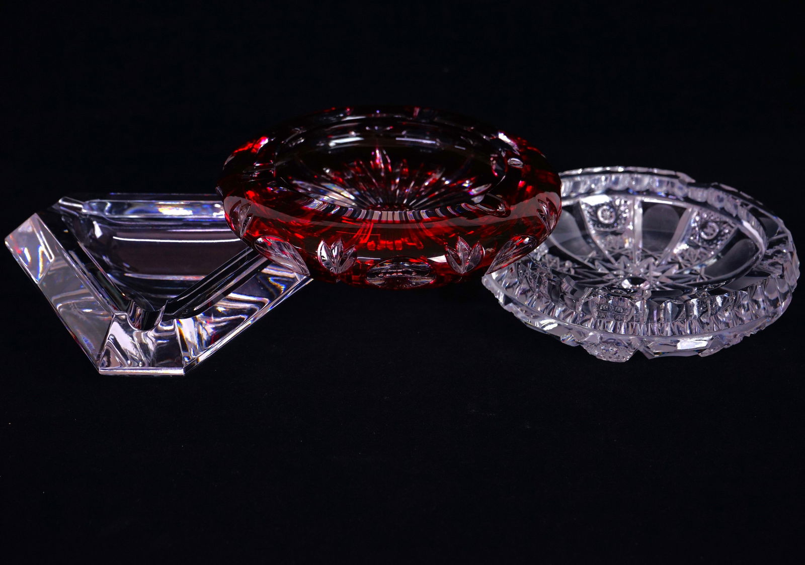 Lot of 3 Vintage Crystal Glass Ashtrays (1 of 8)