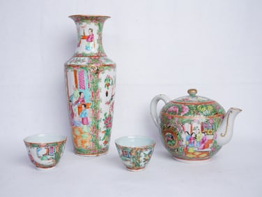 Group of 4 Chinese Export Rose Medallion Porcelain Wares