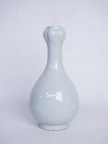Chinese Ru Type Garlic-Mouth Vase