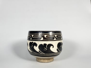 A 'Cizhou' Sgraffiato Black-Glazed 'Floral' Bowl