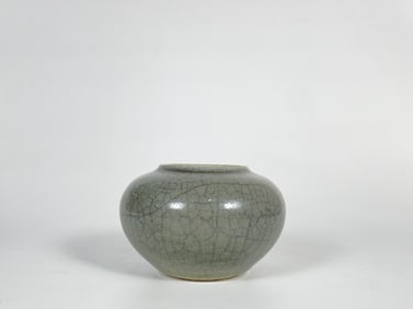 Chinese Celadon Crackle Jarlet Vase