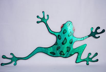 Vintage Metal Wall Hanging Tree Frog