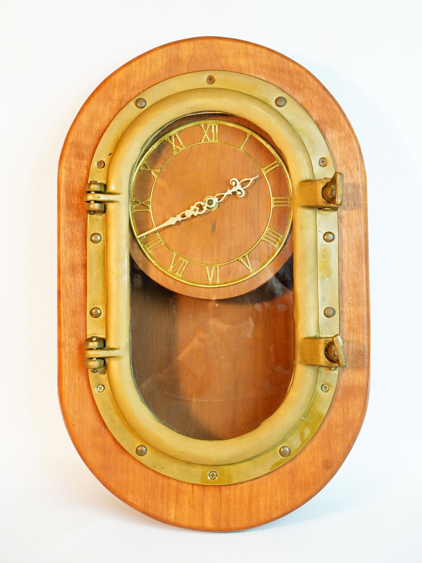 Vintage Wooden Frame Takane Quartz Battery Wall Clock (1 of 6)