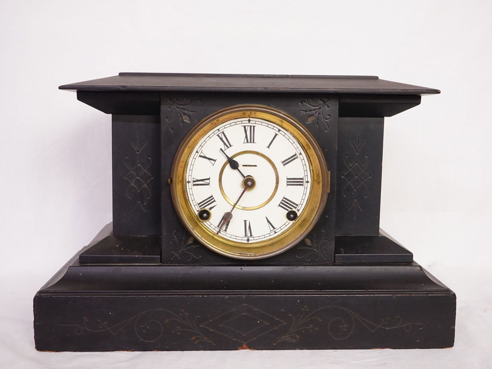 1884 E.Ingraham Company Wood Case Mantel Clock (1 of 6)