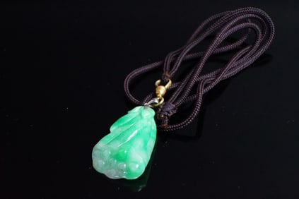 Chinese Jadeite Pendant, Qing Dynasty