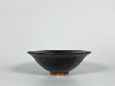Chinese 'Henan' Tea Bowl with indented Lip