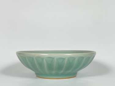 A Longquan Celadon 'Lotus' Bowl