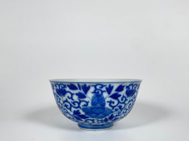 A Blue and White 'Floral'Bowl, Tongzhi Mark