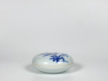Chinese Blue and White Seal Paste Box with Studio Mark