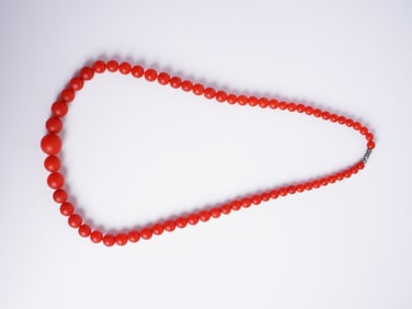 A Red Agate Beads Necklace