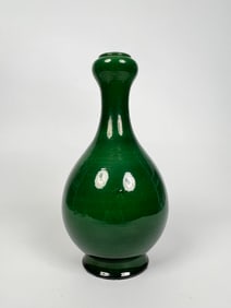 Chinese Green Glaze 'Garlic Head' Porcelain Vase