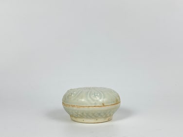 Chinese Qingbai Glazed 'Floral' Box And Cover