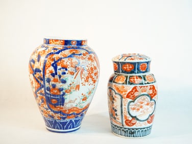 Lot of Two Japanese Imari Vase and Jar, Meiji Period