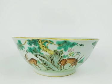 Large Chinese Famille Rose 'Deer'Porcelain Bowl, 19th Century