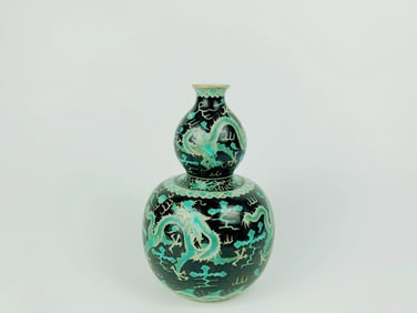 Chinese Black Ground Green Double-Gound Dragon Vase,19th Century