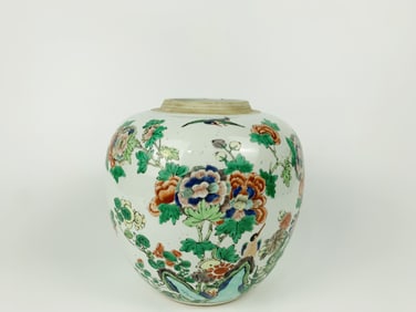 A Famille-Verte 'Bird and Flower' Jar, Qing Dynasty