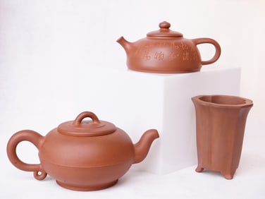 Yixing Stoneware Teapot and Planter