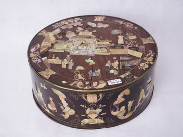A Chinese Lac Burgauté Circular Box and Cover 19th Century