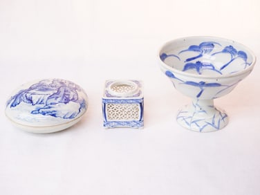 Lot of 3 Chinese Blue and White Porcelain Pieces